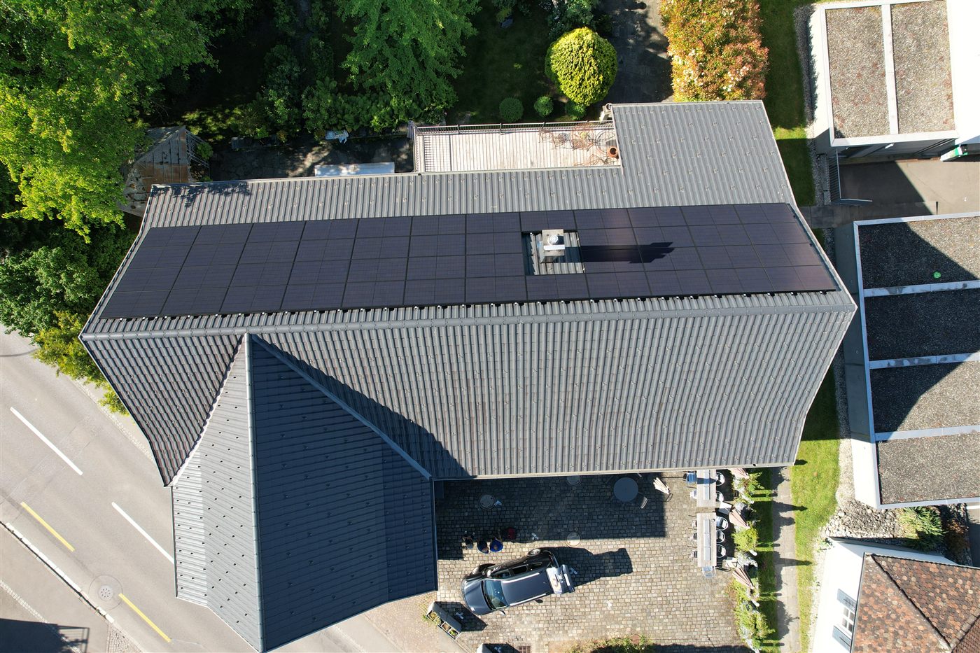 PVT Schweiz Photovoltaikanlage Gewerbegebäude Ostschweiz